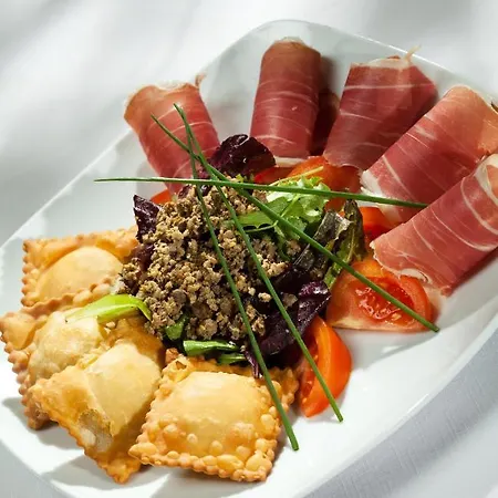 Restaurant Le Pavillon Hotel 2*